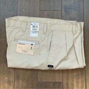 Haggar Mitchell Khaki 40W x 29L Oatmeal
